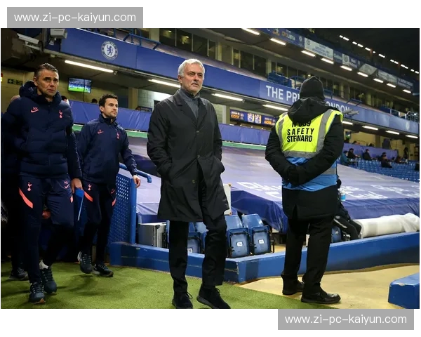 斯坦福桥的王者之战：尤文图斯与曼联，荣耀与宿命的激情碰撞